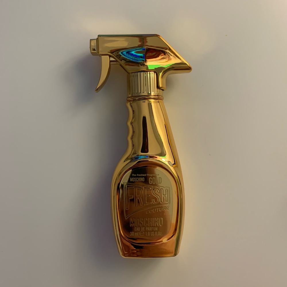 Moschino Fresh Gold Couture 30mL/1.0 oz.